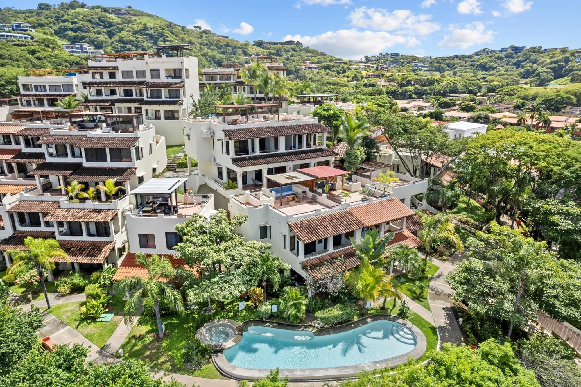 Tropical Gardens Suites And Apartments Coco Exterior photo